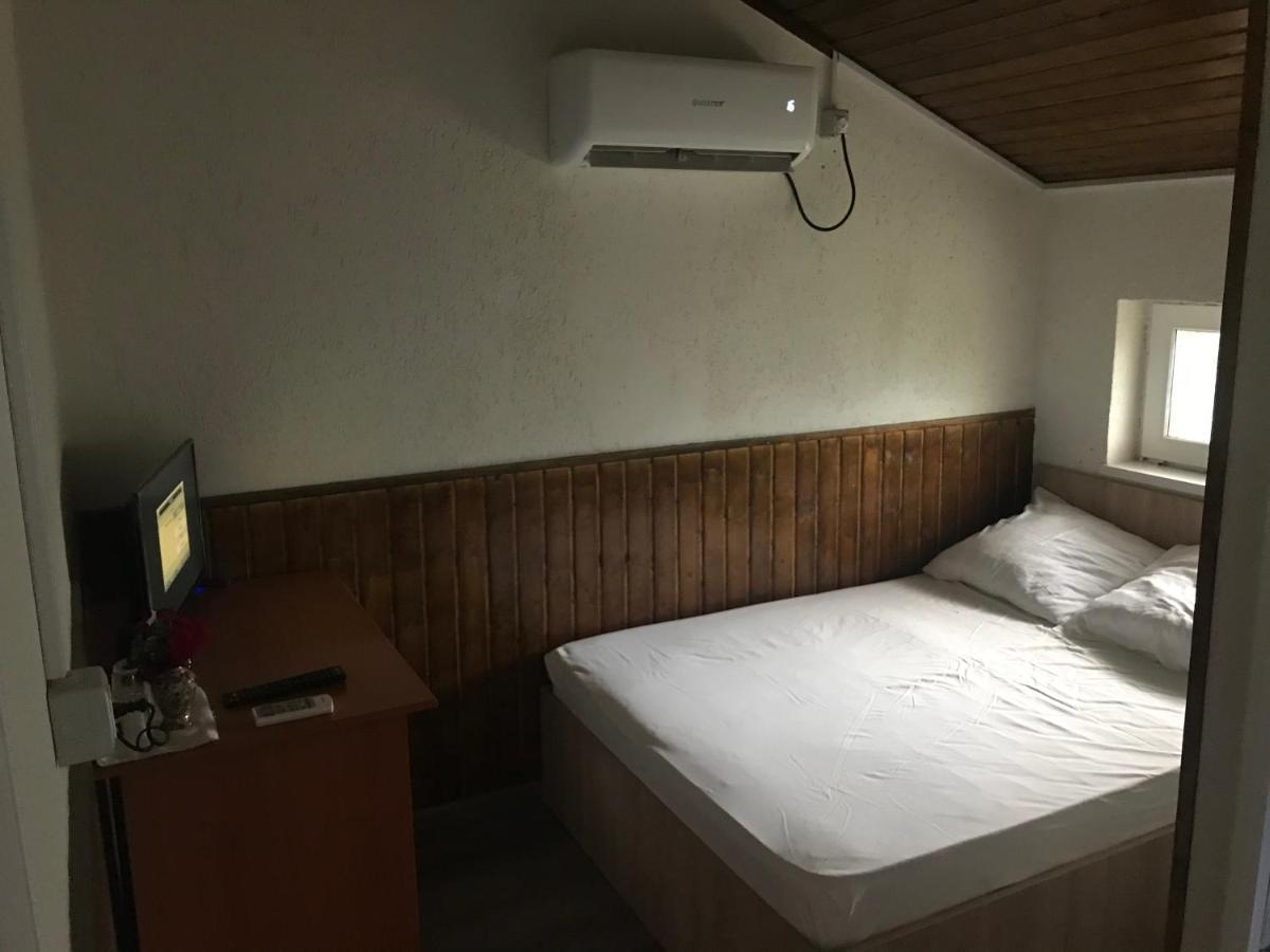 Hotel Casa Radu Tulcea Esterno foto
